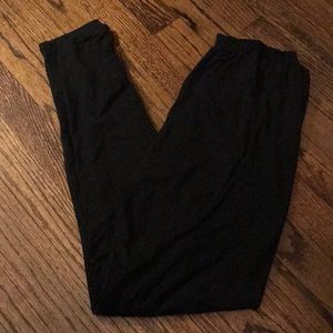 Women’s black leggings